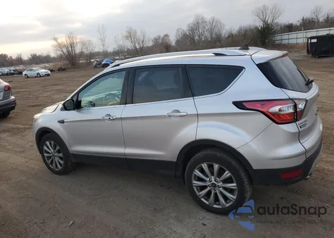 2018 Ford Escape Titanium из США, поврежденный, VIN 1FMCU0J95JUD16885